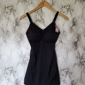 I love Sia nursing tank size medium